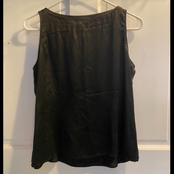 Silk Eileen Fisher tank - Picture 2 of 8